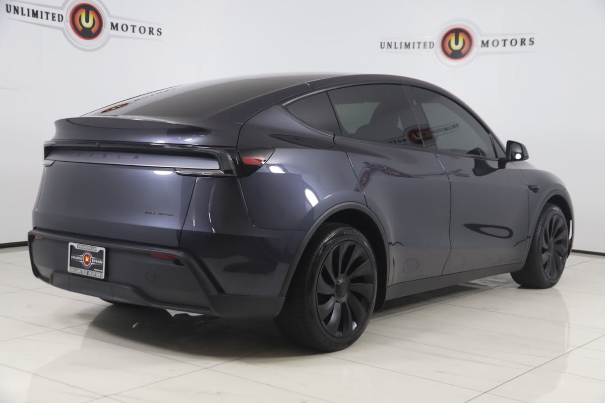 Used 2026 Tesla Model Y AWD image 2