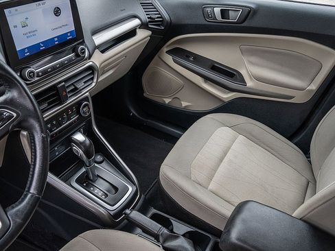 Used 2020 Ford EcoSport SE image 16