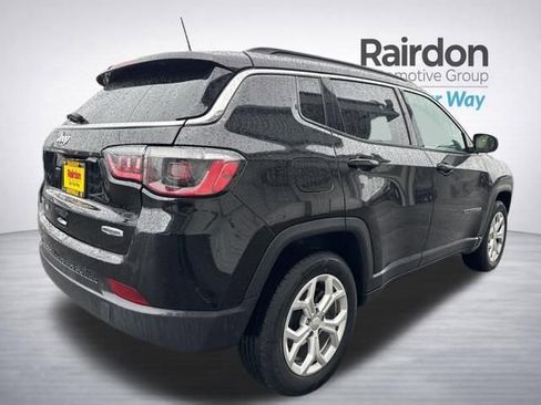 Used 2024 Jeep Compass Latitude image 8