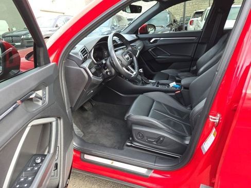 Used 2024 Audi Q3 2.0T Premium Plus w/ Premium Plus Package image 22