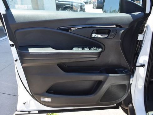 Used 2023 Honda Ridgeline Black Edition image 18