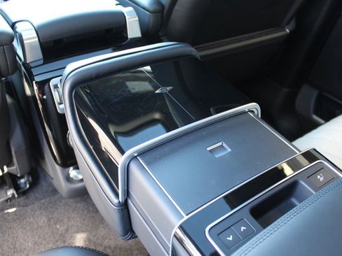 Used 2020 Land Rover Range Rover SV Autobiography Dynamic image 58