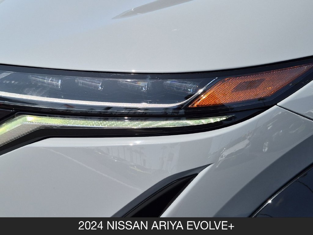 Used 2024 Nissan Ariya AWD image 10