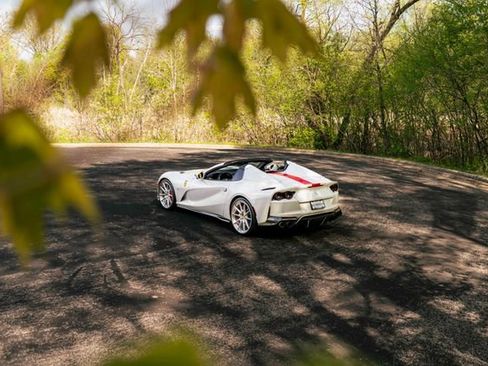 Used 2022 Ferrari 812 GTS RWD image 40
