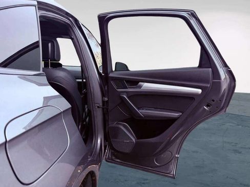 Used 2024 Audi Q5 2.0T Premium image 14