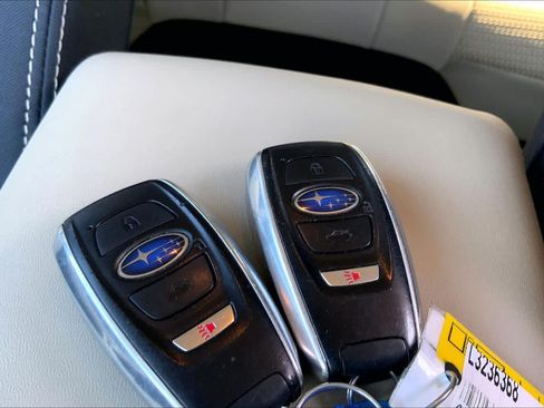 Used 2020 Subaru Outback Premium AWD/4WD image 14