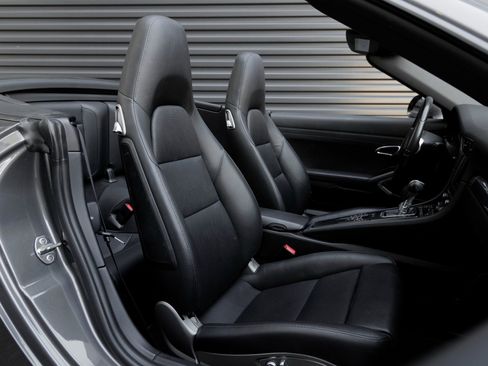 Used 2016 Porsche 911 Carrera S image 33