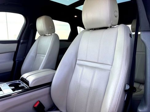 Used 2018 Land Rover Range Rover Velar R-Dynamic SE image 14