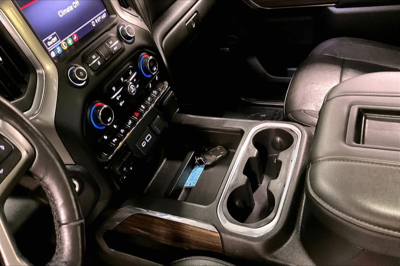 Used 2020 Chevrolet Silverado 1500 LT Trail Boss w/ Midnight Edition AWD/4WD image 17