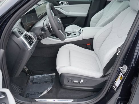Used 2026 BMW X5 xDrive40i w/ M Sport Package image 10