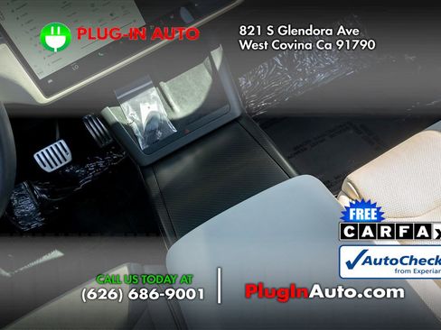 Used 2021 Tesla Model S Plaid image 17