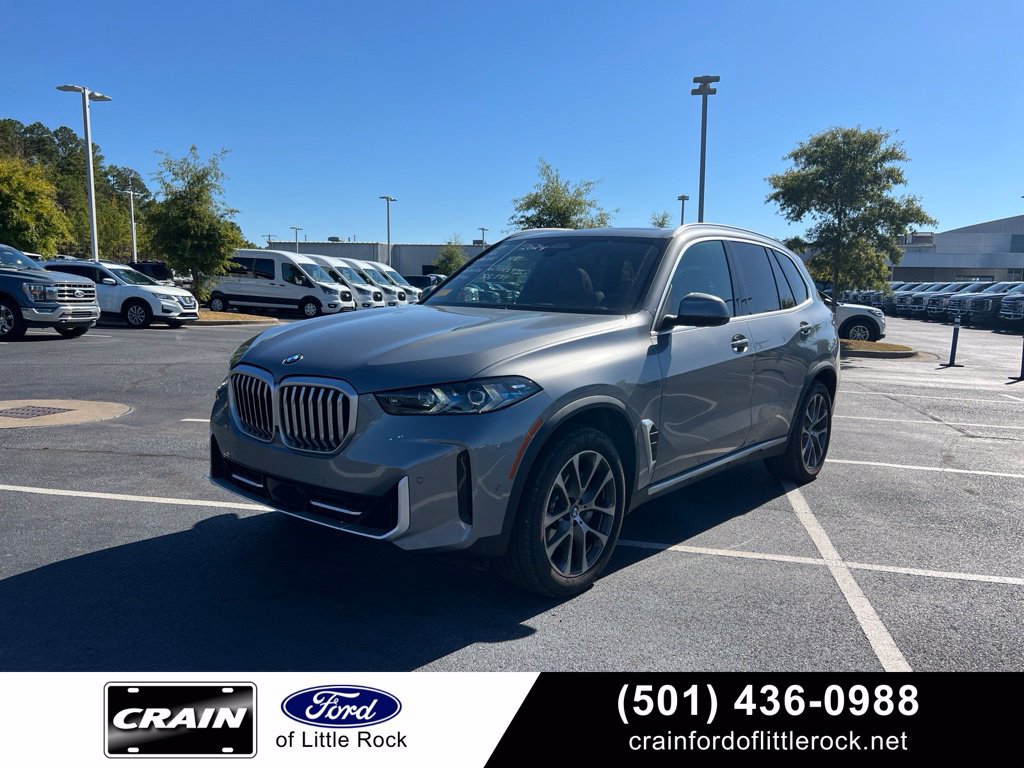 Used 2024 BMW X5 xDrive40i w/ Premium Package AWD/4WD image 1