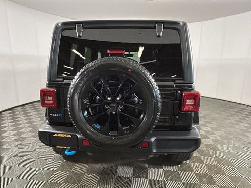 Used 2023 Jeep Wrangler Unlimited Sahara w/ Cold Weather Group AWD/4WD image 3