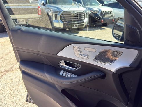 Used 2022 Mercedes-Benz GLE 350 4MATIC w/ Premium Package image 23