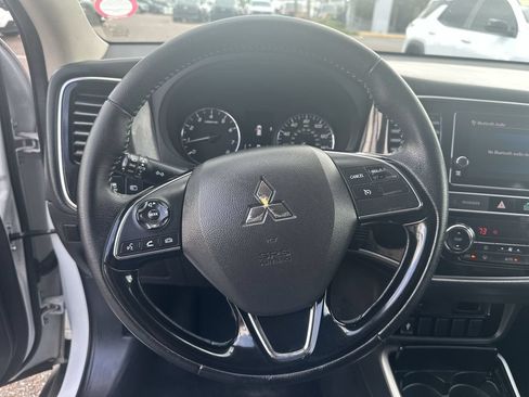 Used 2019 Mitsubishi Outlander SE FWD image 21