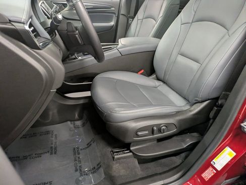 Used 2023 Buick Enclave Essence w/ Experience Buick Package image 9