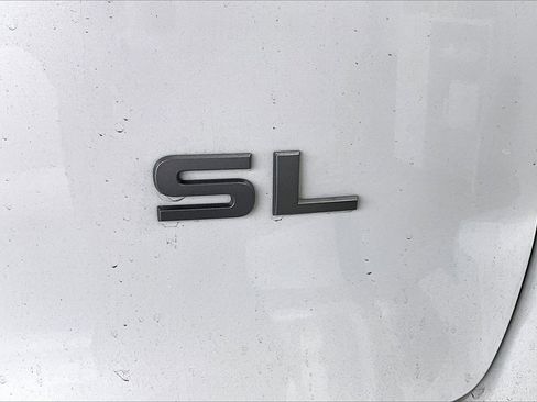 Used 2025 Nissan Armada SL w/ Captain's Chari Seat Package image 9