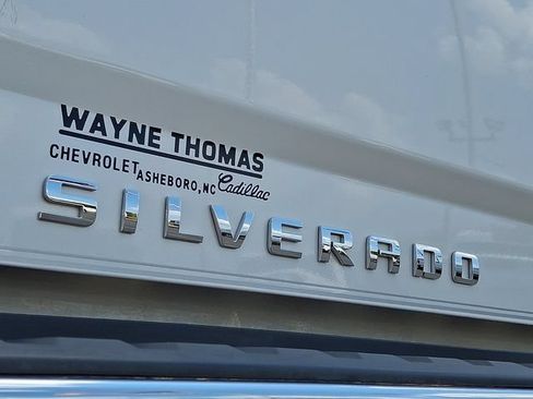 Used 2018 Chevrolet Silverado 1500 LT w/ All Star Edition AWD/4WD image 30