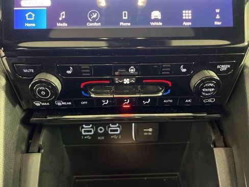 New 2025 Jeep Grand Cherokee L Limited w/ Trailer Tow Package image 23