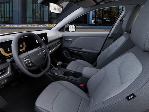 New 2026 Kia K4 LXS image 17