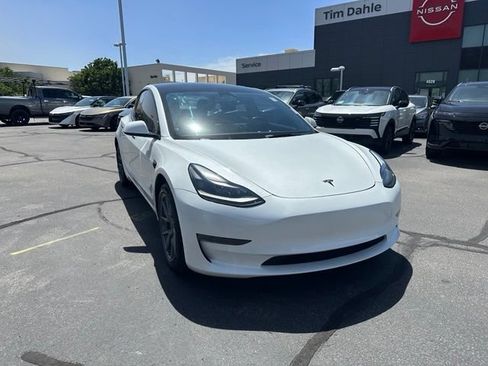 Used 2023 Tesla Model 3 Standard Range RWD image 3