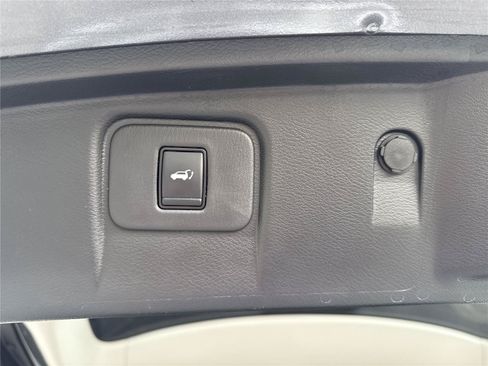Used 2023 Nissan Murano SL w/ Cargo Package FWD image 34