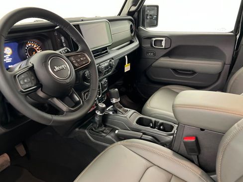 New 2026 Jeep Gladiator Mojave AWD/4WD image 15