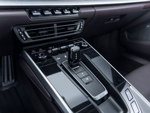 Certified 2024 Porsche 911 Turbo S w/ 911 Turbo Sportdesign Package image 30