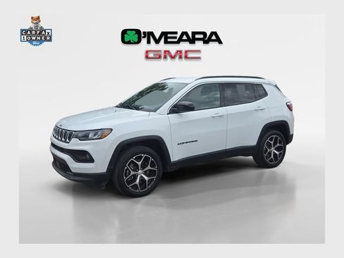 Used 2024 Jeep Compass Latitude AWD/4WD image 1