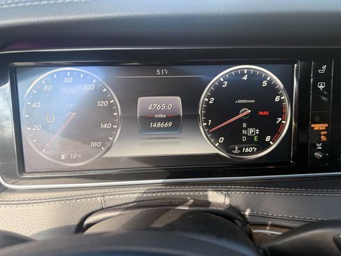 Used 2015 Mercedes-Benz S 550 4MATIC Sedan w/ Sport Package image 19
