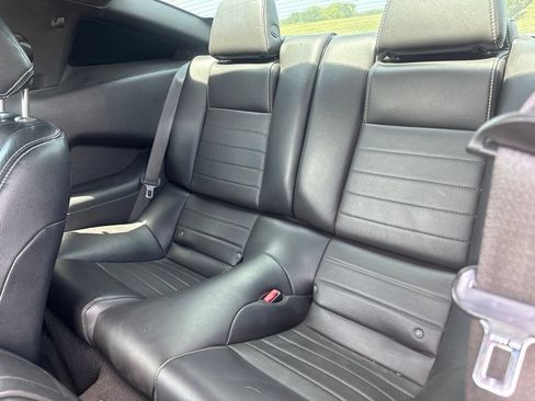 Used 2012 Ford Mustang GT w/ Security Pkg RWD image 10