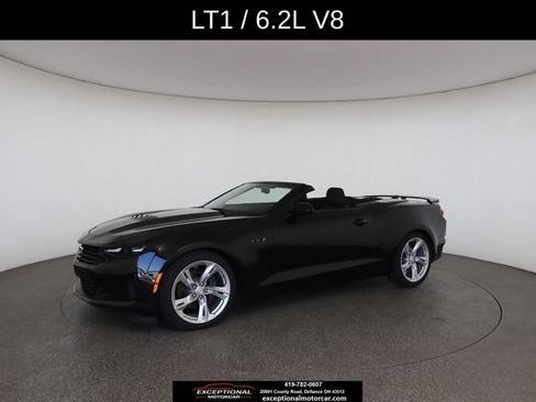Used 2023 Chevrolet Camaro LT RWD image 4