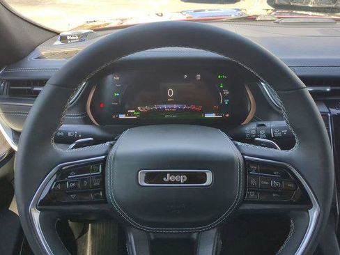 Certified 2023 Jeep Grand Cherokee Overland w/ Luxury Tech Group IV image 34