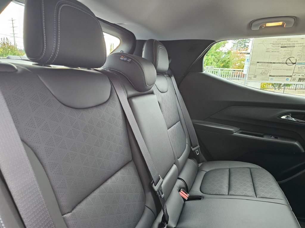 New 2027 Chevrolet Bolt LT w/ Dual Panel Sunroof Package FWD image 13