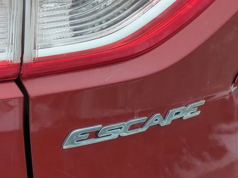 Used 2015 Ford Escape SE image 14