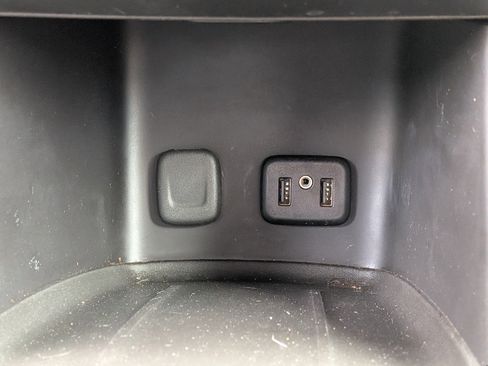 Used 2017 GMC Acadia SLE FWD image 32