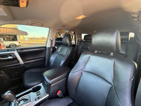 Used 2016 Toyota 4Runner SR5 image 19