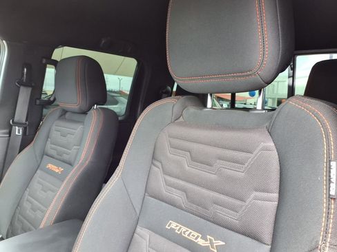Used 2022 Nissan Frontier Pro-X RWD image 18