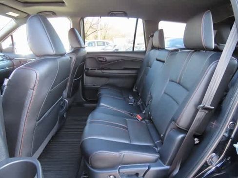 Used 2022 Honda Pilot TrailSport image 14