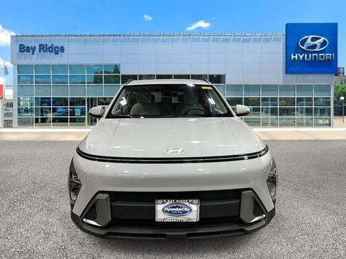 Used 2025 Hyundai Kona SEL AWD/4WD image 11