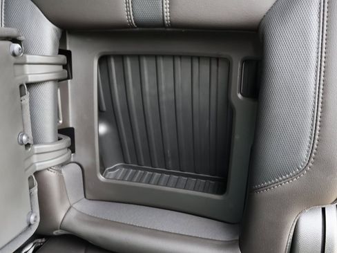 Used 2019 Chevrolet Silverado 1500 High Country w/ Z71 Off-Road Package image 28