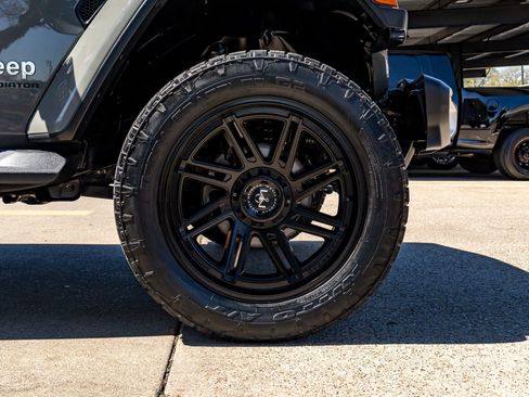 Used 2021 Jeep Gladiator Overland w/ Popular Equipment Package image 11