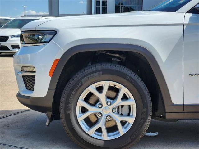 Certified 2023 Jeep Grand Cherokee Limited AWD/4WD image 9