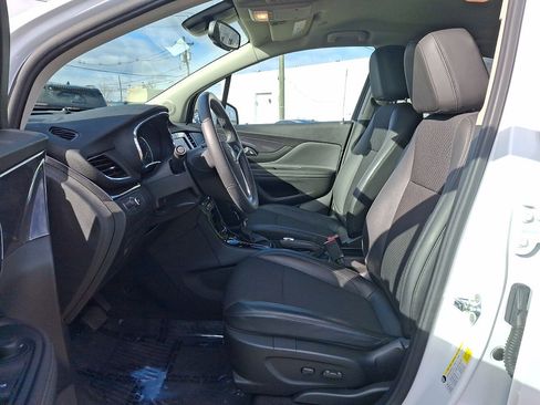 Certified 2022 Buick Encore Preferred w/ Safety Package image 18