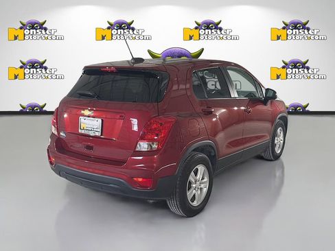 Used 2021 Chevrolet Trax LS w/ Tint and Cruise Package FWD image 5