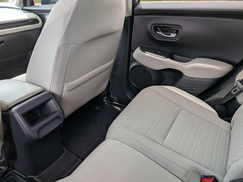 Used 2025 Honda HR-V LX image 36
