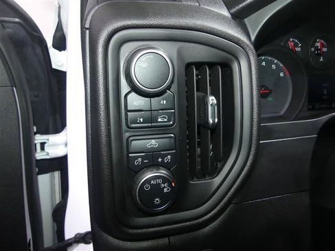 Used 2020 Chevrolet Silverado 1500 W/T w/ WT Value Package AWD/4WD image 26
