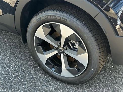 New 2025 Volvo XC40 B5 Core w/ Protection Package Premier image 11