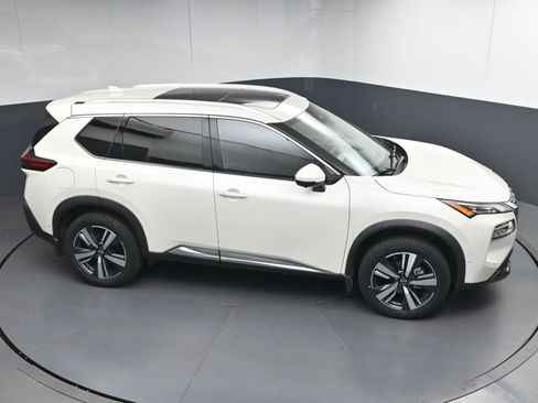 Certified 2023 Nissan Rogue SL w/ SL Premium Package AWD/4WD image 36