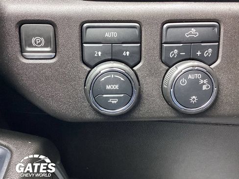 Used 2024 Chevrolet Silverado 1500 LT AWD/4WD image 20